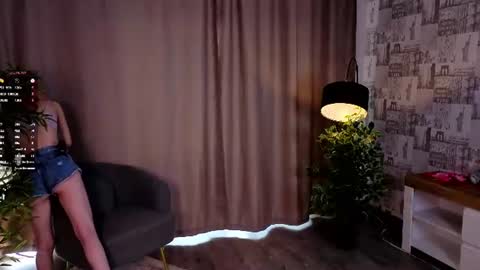 Snapshot of bridgetbottrell chatting on 07.09.26 Hanna online show from 07.09.26