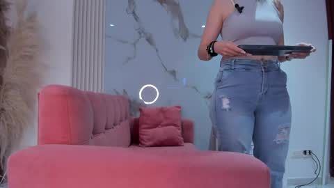    online show from 05.05.26