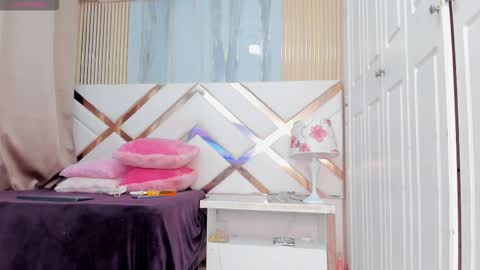 Snapshot of briggittebony chatting on 11.14.25 BIRGGITTEBONY online show from 11.14.25