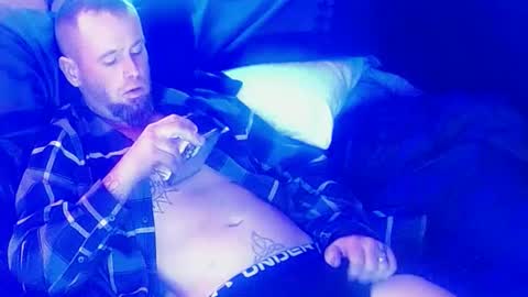 Snapshot of briggssy chatting on 01.15.25 Fucking yummy online show from 01.15.25