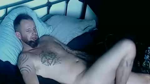 Snapshot of briggssy chatting on 03.03.25 Fucking yummy online show from 03.03.25