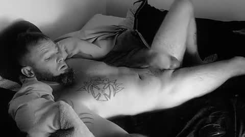 Snapshot of briggssy chatting on 10.04.25 Fucking yummy online show from 10.04.25