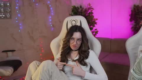 Diamonds Girls online show from 02.11.25