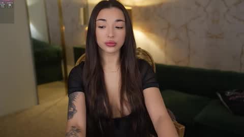 Snapshot of bright_diamonds_054 chatting on 11.12.25 Diamonds Girls online show from 11.12.25