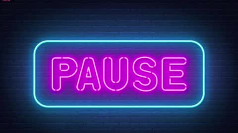 Snapshot of bright_diamonds_054 chatting on 11.25.25 Diamonds Girls online show from 11.25.25