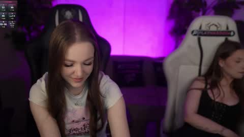 Snapshot of bright_diamonds_054 chatting on 02.11.26 Diamonds Girls online show from 02.11.26