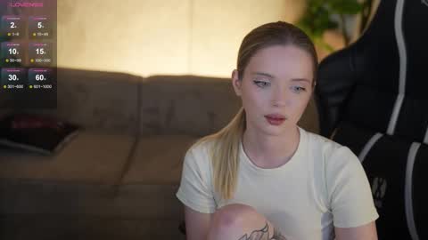 Snapshot of bright_diamonds_054 chatting on 02.26.26 Diamonds Girls online show from 02.26.26