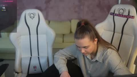 Snapshot of bright_diamonds_054 chatting on 03.08.26 Diamonds Girls online show from 03.08.26