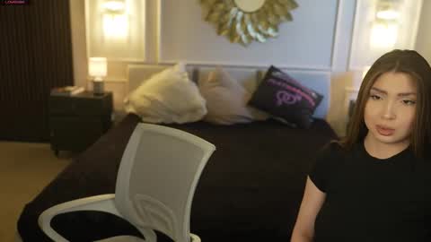 Snapshot of bright_diamonds_054 chatting on 03.11.26 Diamonds Girls online show from 03.11.26