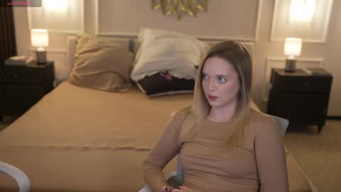 Snapshot of bright_diamonds_054 chatting on 03.19.26 Diamonds Girls online show from 03.19.26