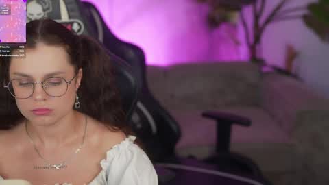 Diamonds Girls online show from 05.03.26