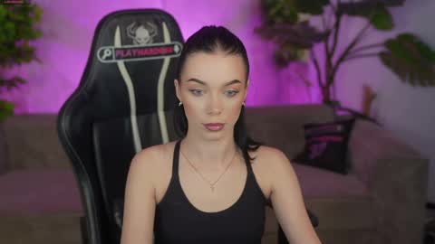 Diamonds Girls online show from 05.04.26