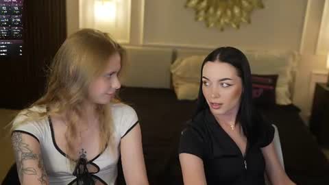 Snapshot of bright_diamonds_054 chatting on 06.19.26 Diamonds Girls online show from 06.19.26