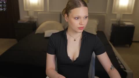 Snapshot of bright_diamonds_054 chatting on 07.07.26 Diamonds Girls online show from 07.07.26