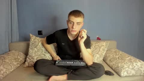 bristlebback online show from 09.13.25