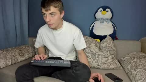 bristlebback online show from 05.04.26