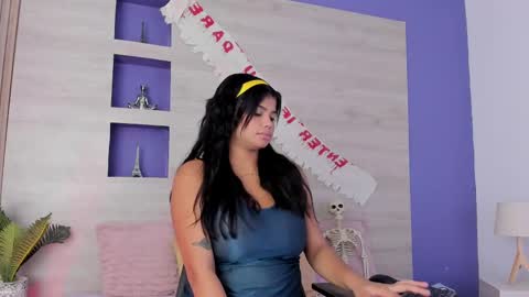 Britanny online show from 10.16.25