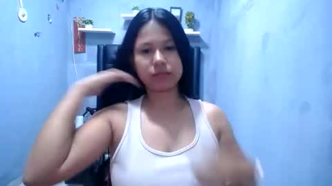 Snapshot of britanyx1 chatting on 05.24.26 britanyx1 online show from 05.24.26