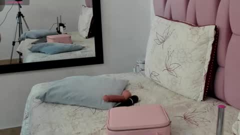 Snapshot of brithanyadams chatting on 11.10.25 brithanyadams online show from 11.10.25