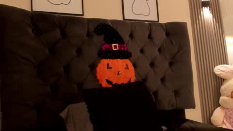 Snapshot of brithanysummer chatting on 10.22.25 brithanysummer online show from 10.22.25