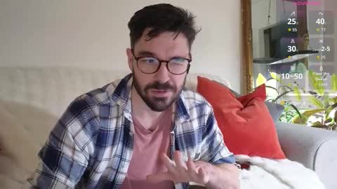 Snapshot of britishpoet chatting on 02.11.26 Callum online show from 02.11.26