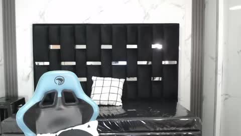 Britney  online show from 04.29.26