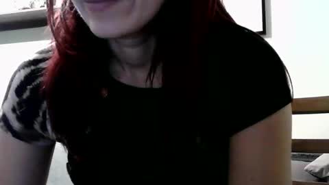 Snapshot of britneyamy chatting on 10.27.25 Britney online show from 10.27.25