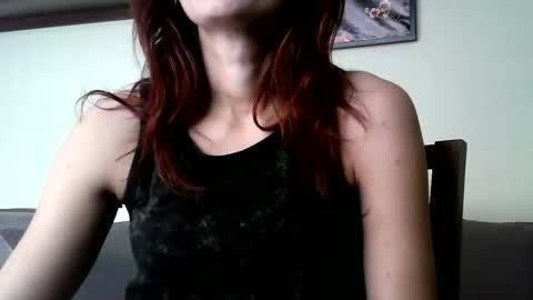 Snapshot of britneyamy chatting on 12.05.25 Britney online show from 12.05.25