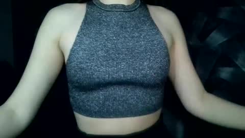 Snapshot of britneykittens chatting on 01.05.25 BritneyKittens online show from 01.05.25