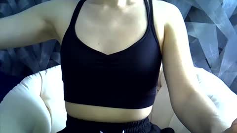 Snapshot of britneykittens chatting on 02.18.25 BritneyKittens online show from 02.18.25