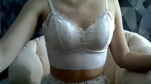 Snapshot of britneykittens chatting on 02.27.25 BritneyKittens online show from 02.27.25