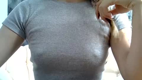 Snapshot of britneykittens chatting on 03.08.25 BritneyKittens online show from 03.08.25