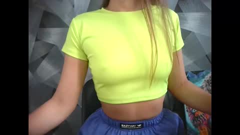 BritneyxKittens online show from 10.18.25