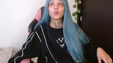 Snapshot of brittany_bubbles chatting on 03.13.26 maru miaw Please help me to reach 100 thumbs up online show from 03.13.26