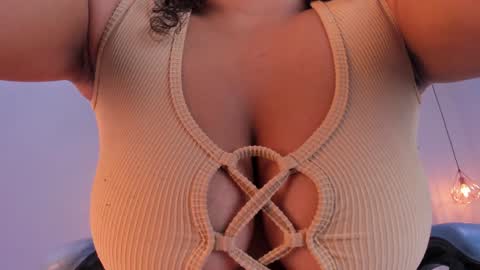 Snapshot of brittany_cute18 chatting on 12.17.24   online show from 12.17.24