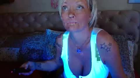 brittneychats81 online show from 03.26.26