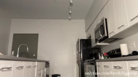 Brody Biggs online show from 10.04.25