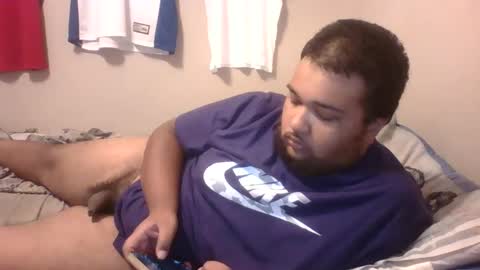 Snapshot of bronxforlife chatting on 01.01.25 bronxforlife online show from 01.01.25