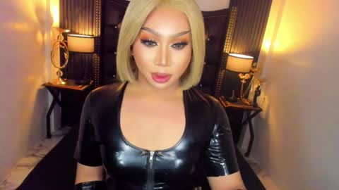 My name is Miss- SAVANNA im a open-minded model with a passion for exploring my sexuality. I love to interact with my viewers online show from 06.22.26