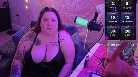 Madam Brooke online show from 04.04.26