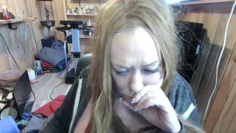 Snapshot of brookeride chatting on 10.03.25 BrookeRide online show from 10.03.25