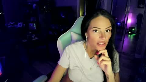 Snapshot of brookesummerxo chatting on 04.10.26 Brooke Summer xo online show from 04.10.26