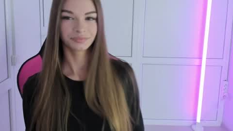 Snapshot of brooklunglow_ chatting on 06.11.26 Vlada online show from 06.11.26