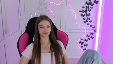 Snapshot of brooklunglow_ chatting on 07.03.26 Vlada online show from 07.03.26