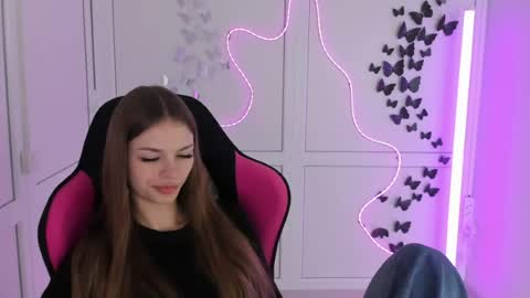 Snapshot of brooklunglow_ chatting on 07.04.26 Vlada online show from 07.04.26