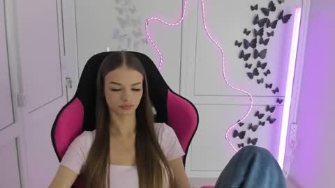Snapshot of brooklunglow_ chatting on 07.12.26 Vlada online show from 07.12.26