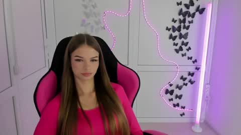 Snapshot of brooklunglow_ chatting on 07.13.26 Vlada online show from 07.13.26