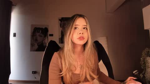 Snapshot of brooklyn_baby_ chatting on 03.28.26 Nat Independent model Please help me to reach 200 thumbs up online show from 03.28.26