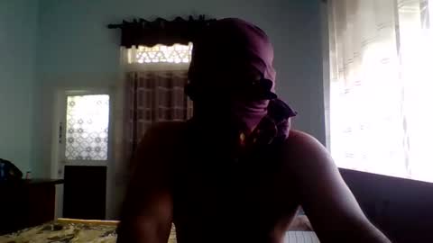 Snapshot of brownmanin40s chatting on 04.26.26 brownmanin40s online show from 04.26.26