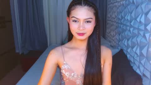 Snapshot of brownsausageroberta chatting on 01.22.25 Roberta GODDESS OF PLEASURE AND SEXUALDESIRE online show from 01.22.25